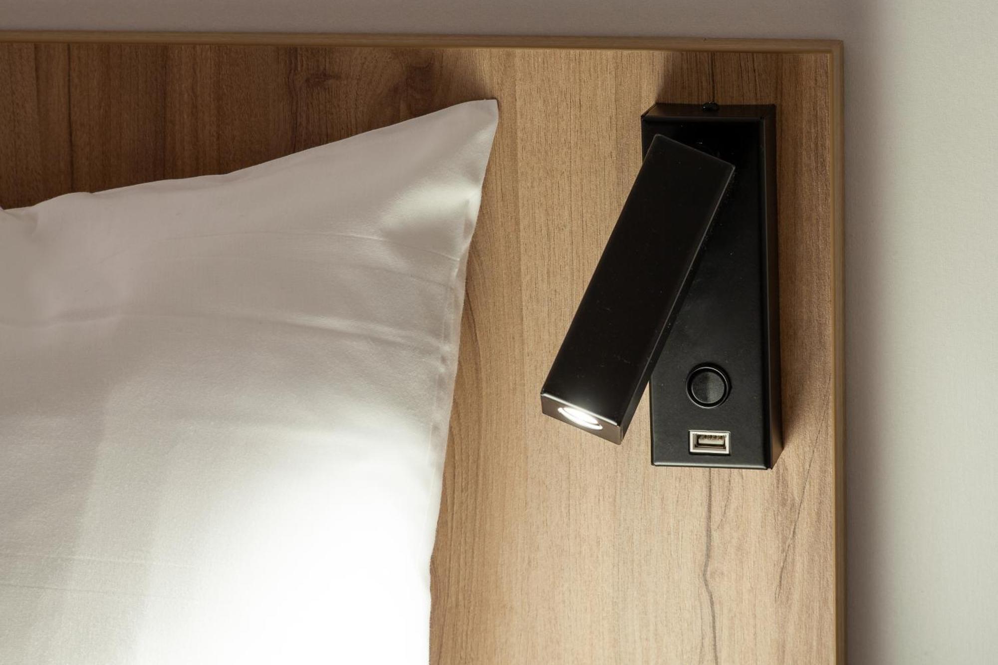 Double Room,1646914833:JPEG